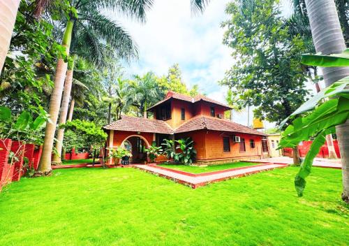 Ramanagara Villa | Ambara Kovilakam Private Pool Villa By Travent Mug