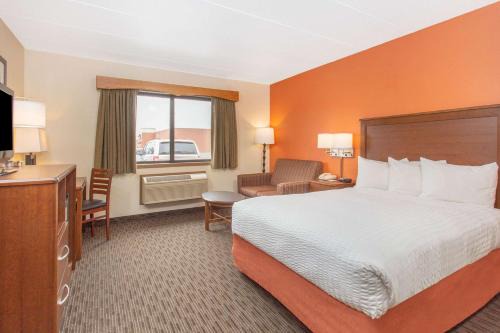 Laurium Hotel | AmericInn by Wyndham Calumet