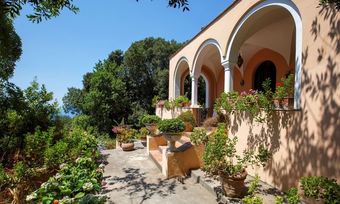 Tiberio Villa | AMORE RENTALS - Casa Eliana, Historic Villa with Garden and Terraces in Capri