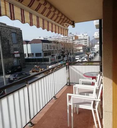 Zarautz Apartment | Amplio y soleado Alquilo apartamento entero de 3 habitaciones 5 personas