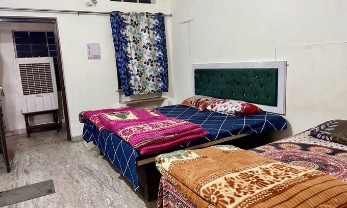 Bharatpur Hotel | An affordable place to stay in the city quiet & safe place with many attractions