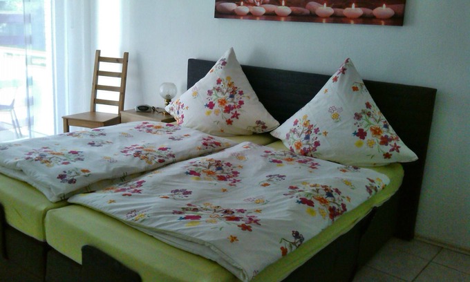 Frintrop Apartment | An apartment. near Centro O