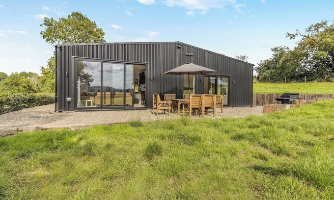 Leintwardine Cottage | An eco home with a minimalist and modern finish.
