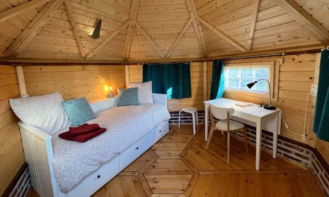 Saint Usuge House | AN OASIS WHERE TO FIND THE ESSENTIALS AND TAKE A BREAK IN CONSCIOUSNESS & IN