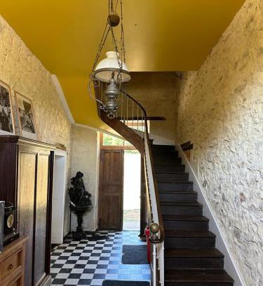 Le Lude Bed & Breakfast | Ancien relais de chasse à 35 min du Circuit 24h du Mans