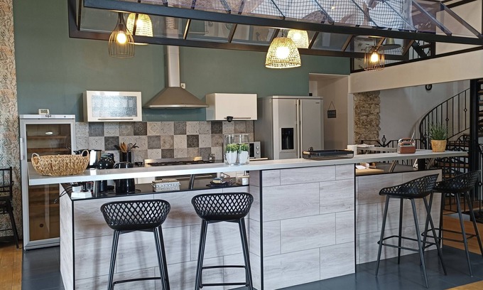 Chavagnes-en-Paillers House | Ancienne Chapelle Rénovée Dans un Esprit Loft de 250m2