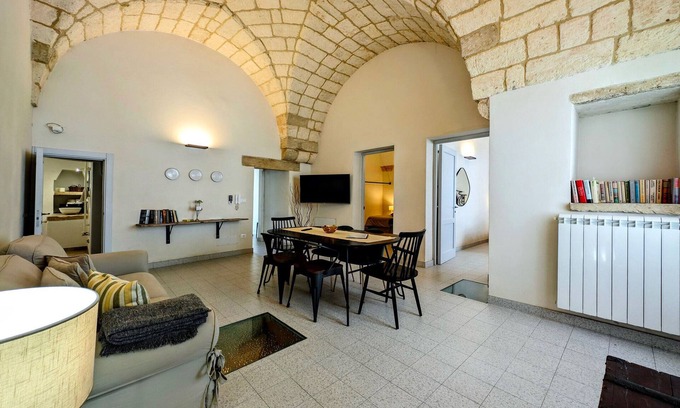 Giuggianello Apartment | Ancient farmhouse Le Bey Fausta