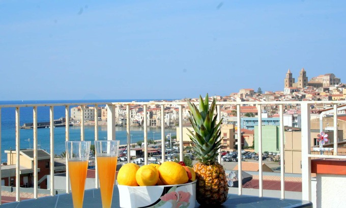 Cefalu Apartment | Angie's Apartment "Private Parking- 500mt by the sea"