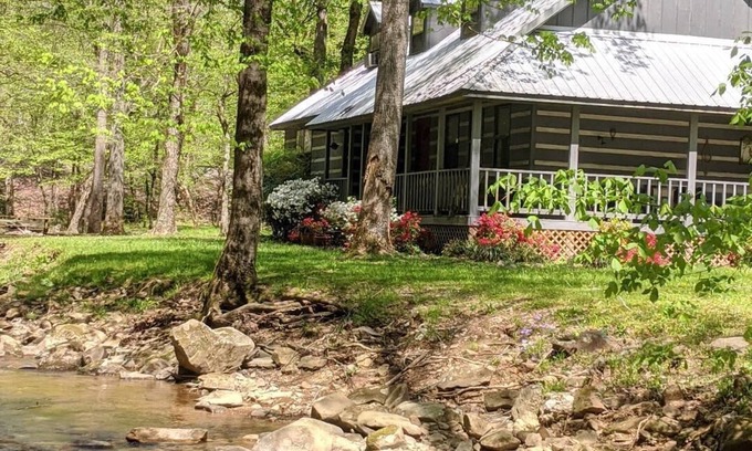 Reliance Cabin | Anglers Hideaway at Hiwassee River