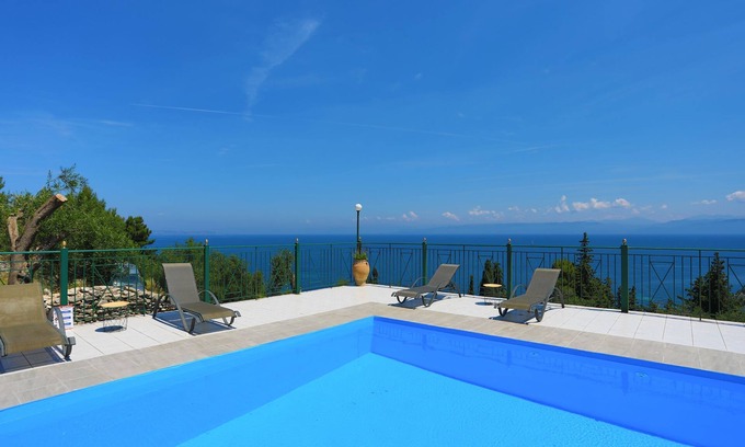 Koutsi Apartment | Antigoni Villa Tria: Stunning views, shared pool
