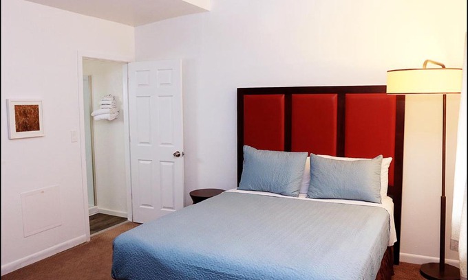 Frontier Hotel | Antler Motel