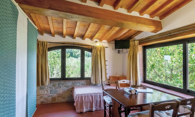 Mercatale Val di Pesa Apartment | Apartment 'Cavallo Flat' with Mountain View, Wi-Fi and Air Conditioning