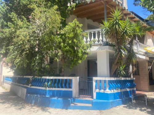 Rade Apartment | Apartament with Front Porch