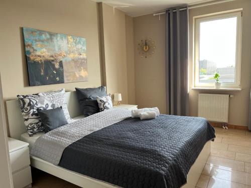 Mirow Apartment | Apartament z widokiem na centrum i darmowym parkingiem