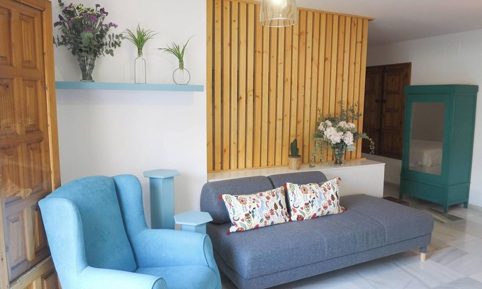 Santa Marina Apartment | Apartamento 1 Dormitorio with Wi-Fi, A/C & Terrace