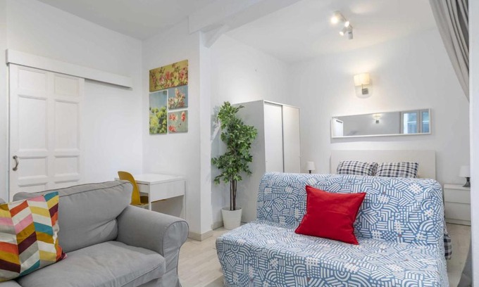 Golden Triangle of Art Apartment | Apartamento céntrico y confortable