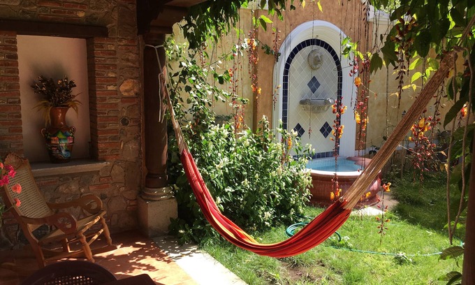 Antigua Guatemala Apartment | APARTAMENTOS LOS NAZARENOS 1 - swimming pool, jacuzzi and gym