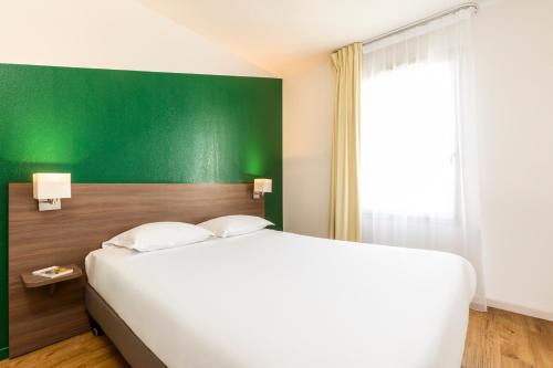 Carrieres-sous-Poissy Apartment | Aparthotel Adagio Access Carrières Sous Poissy