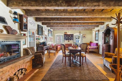 Banska Stiavnica Apartment | Apartmány na Trojici - VEĽKÝ apartmán