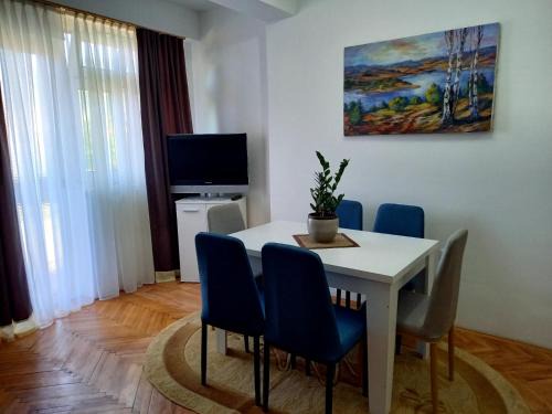 Surdulica Apartment | Apartman KEJ 64qm