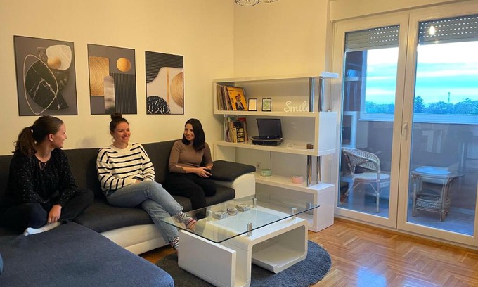 Sombor Apartment | Apartman Osmeh na dlanu