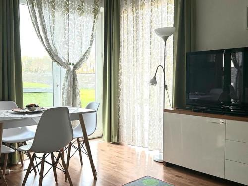 Trnavka Apartment | Apartman pri X Bionic Sphere Samorin s vínnou pivnicou