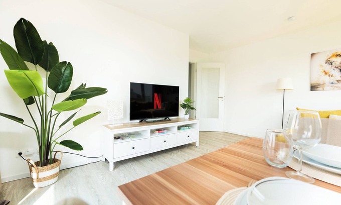 Zarrentin am Schaalsee Apartment | Apartment on the Schaalsee - New build - Sunny balcony - Stylish - SmartTV - UNESCO
