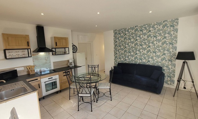 Saint-Sulpice-de-Royan Apartment | APARTMENT WITH TERRACE FOR 4 PEOPLE