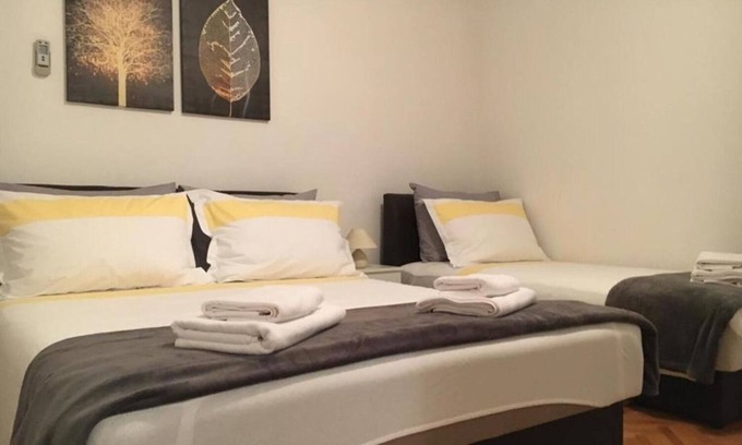 Vrpolje Apartment | Apartment Željko - large terrace : - Makarska, Riviera Makarska, Croatia