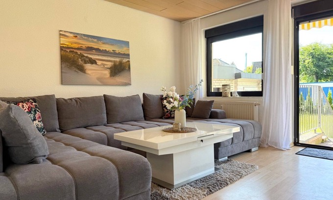 Stickenbuttel Apartment | Apartment 1 - Strandgold 1 - Cozy vacation apartment with terrace and garden