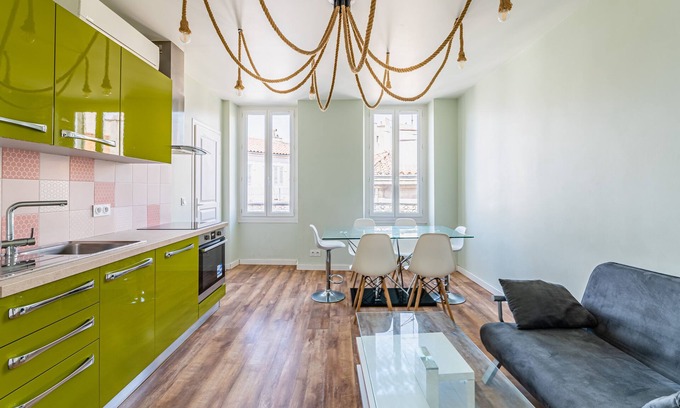 Notre-Dame du Mont Apartment | Apartment 100m from Cours Julien in Marseille