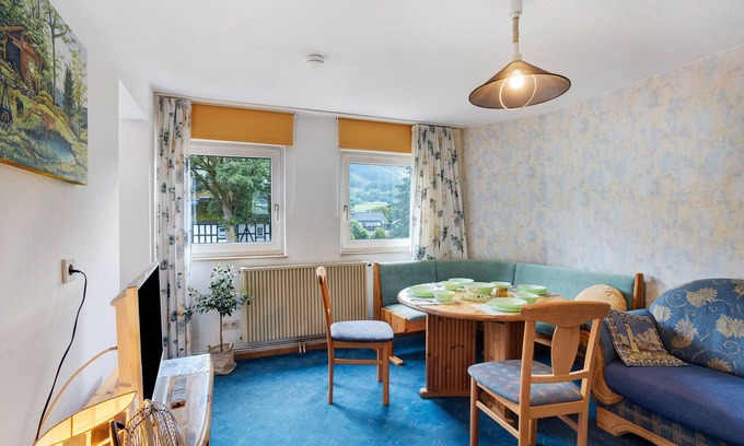 Saalhausen Apartment | Apartment '2 Bergblick, 50qm' with Mountain View, Shared Garden and Wi-Fi