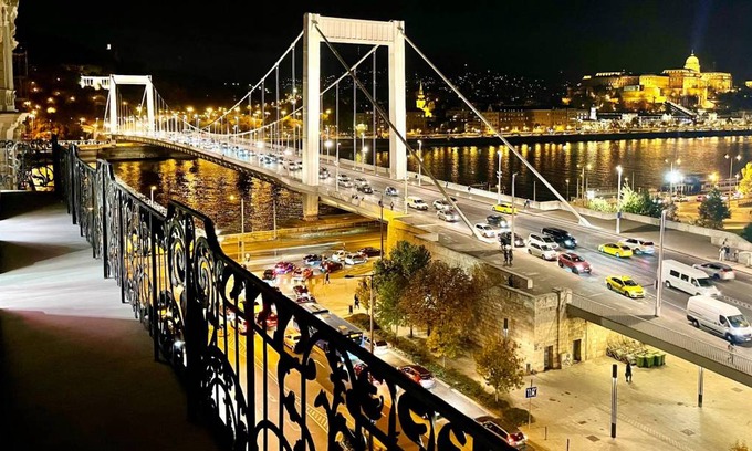 Inner City Budapest Apartment | Apartment ∙ 3 bedrooms ∙ 6 guests