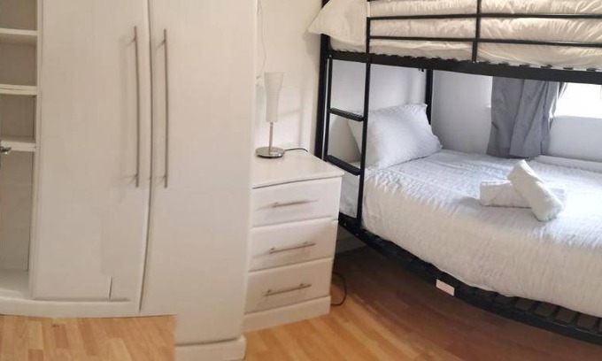 Pendlebury Apartment | Apartment ∙ 3 bedrooms ∙ 6 guests