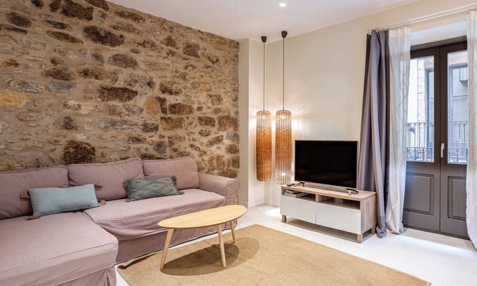 Old Town Apartment | Apartment '8 Geranio' with Balcony, Wi-Fi and Air Conditioning