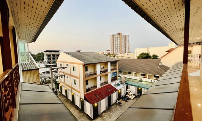 Wat Ket Apartment | Apartment ∙ 8 guests