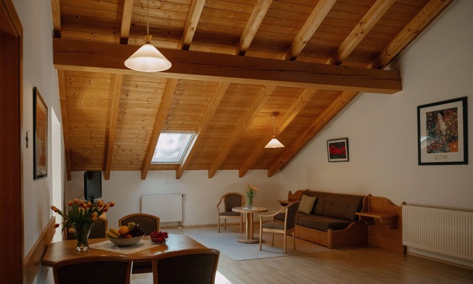 Witzmannsberg Apartment | Apartment-8 im DG-Balcony-Private Bathroom