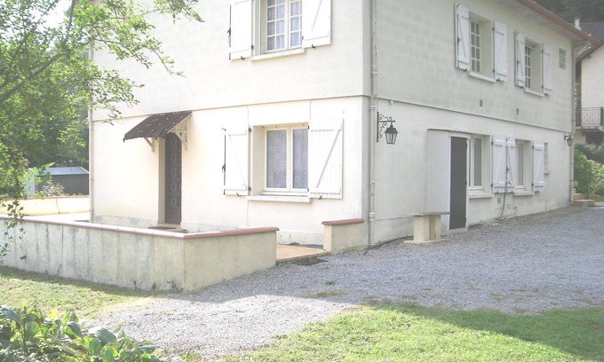 Gan Apartment | apartment 80 m², ground floor, living room, 2 bedrooms, kitchen, separate wc, bathroom.