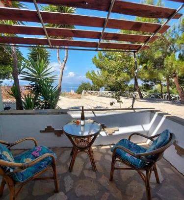 Koumeika House | Apartment 800m from Koumeika, Samos