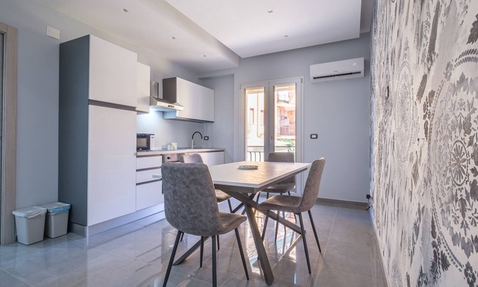 Chianchitta-Pallio Apartment | Apartment "A Due Passi dal Mare" with Mountain View, Balcony & Wi-Fi