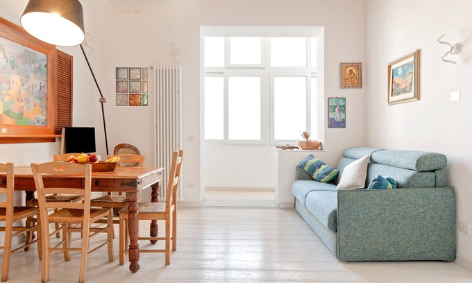 Livorno Apartment | Apartment 'Accademia' with Shared Terrace and Wi-Fi