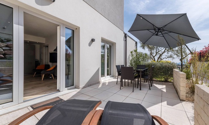 Marciaga Apartment | Apartment 'Ai Colli garden relax apartment' with Private Terrace, Private Garden and Wi-Fi