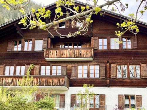Zweisimmen Apartment | Apartment Akelei - klein by Interhome