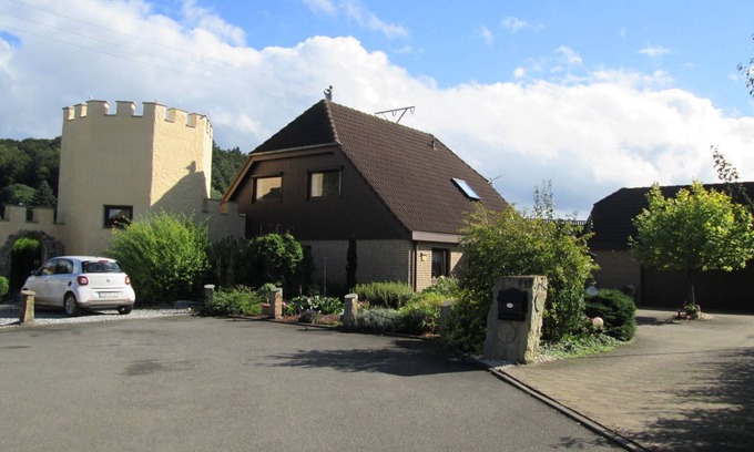Marsberg Apartment | Apartment 'Am Orpeturm' with Balcony and Wi-Fi