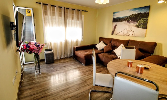 Mollet del Valles Apartment | Apartment 'Apartamento Cerca De Barcelona' with Balcony and Wi-Fi