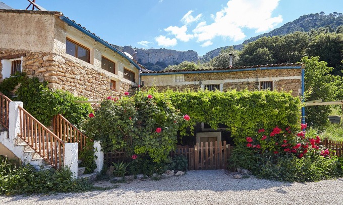 Beas de Segura Apartment | Apartment 'Apartamento Cortijo El Soto' with Shared Pool, Shared Terrace and Wi-Fi