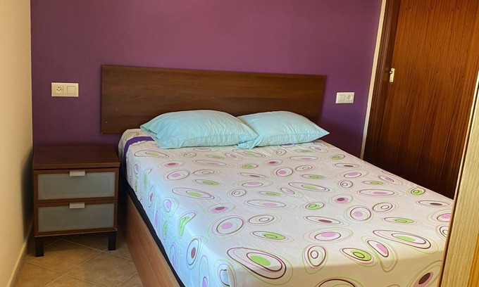 Algeciras Apartment | Apartment 'Apartamento Bahia' with Wi-Fi