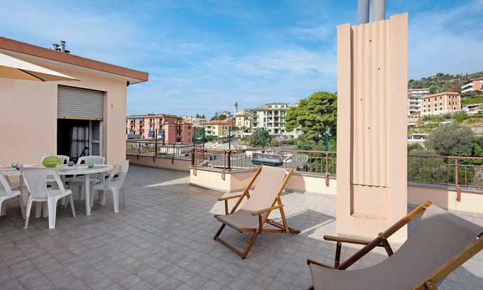 Arenzano Apartment | Apartment 'Attico di Silvy e Kikka' with Sea View, Terrace & Wi-Fi
