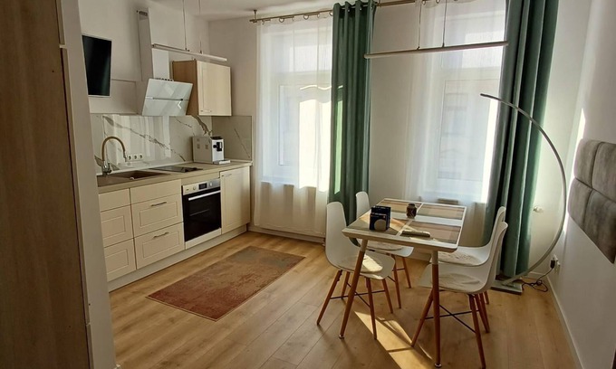 Gera Apartment | Apartment 'Baba' with Shared Terrace and Wi-Fi