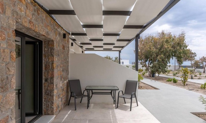 Agios Georgios House | Apartment 'Basilica Kallisto' with Sea View, Wi-Fi and Air Conditioning